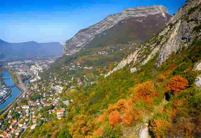 时尚美女穿搭技巧(休闲时尚的穿搭技巧)